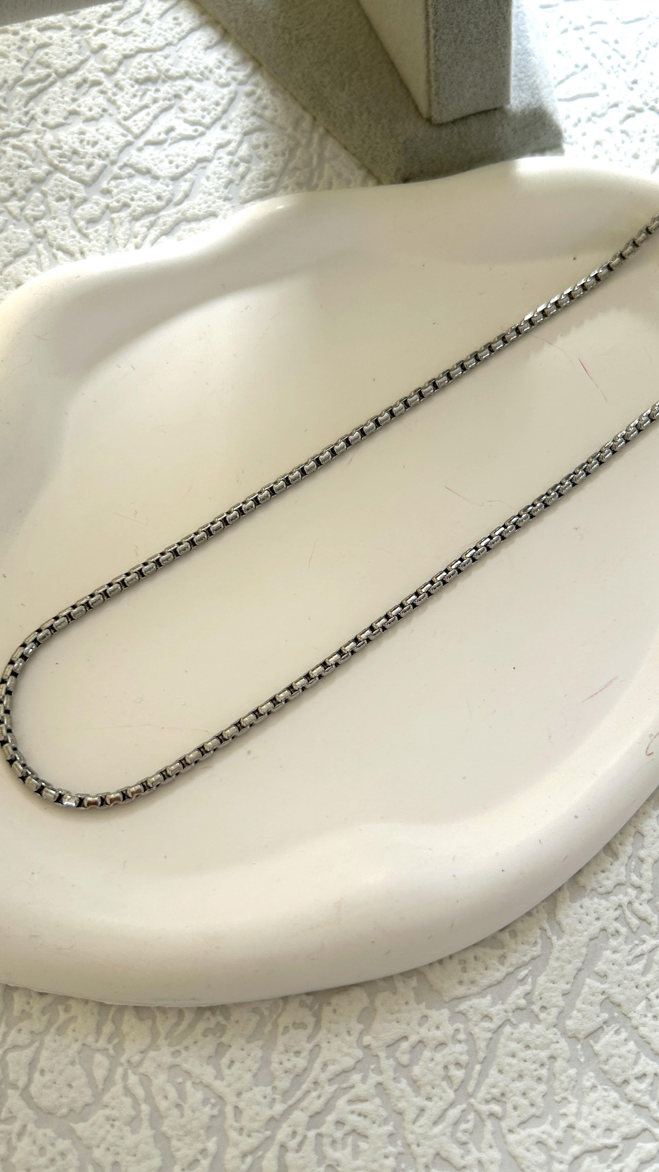 Yuvarlak Zincir Çelik Kolye