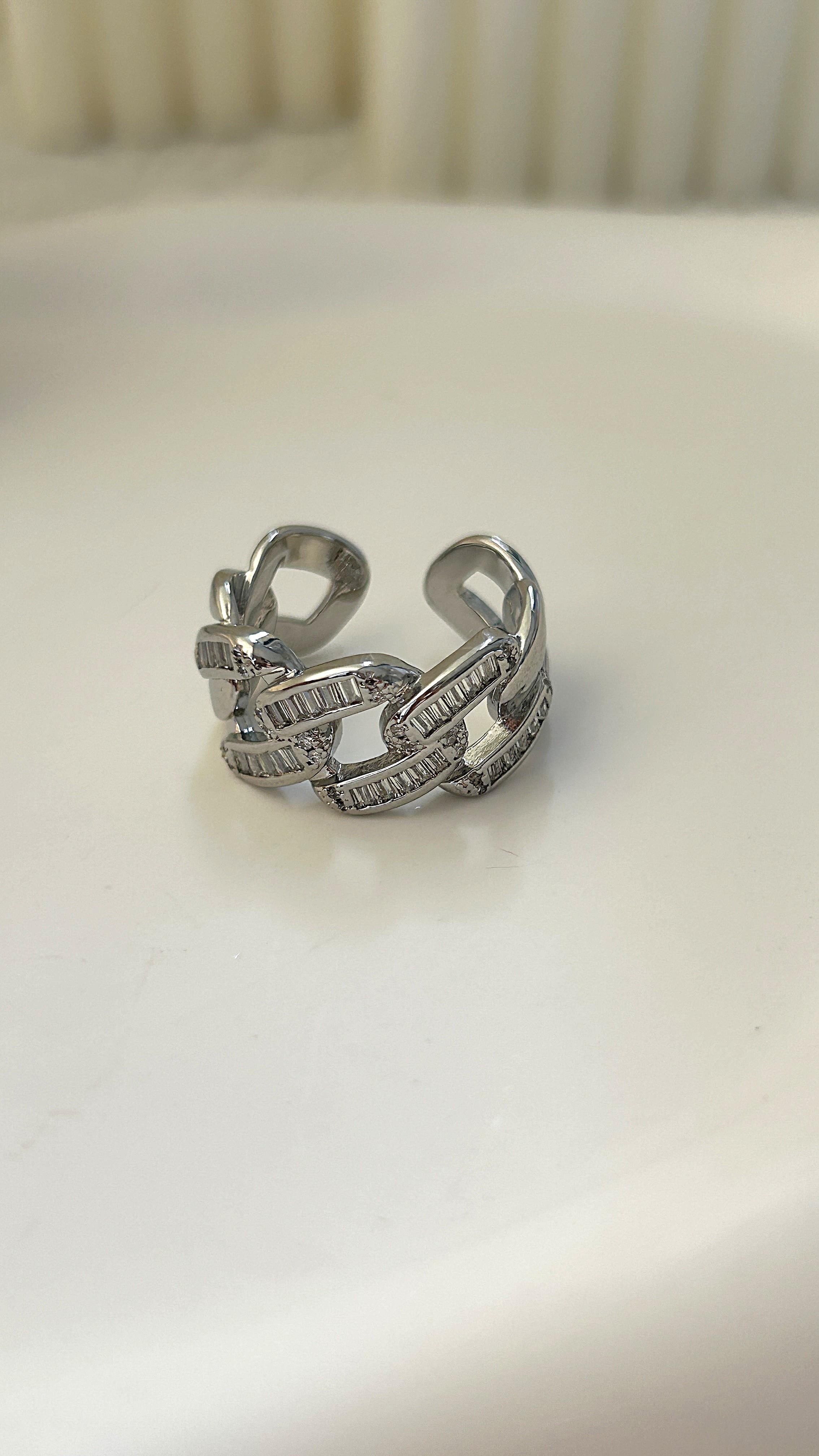 Zincir Tasarım Taşlı Silver Yüzük