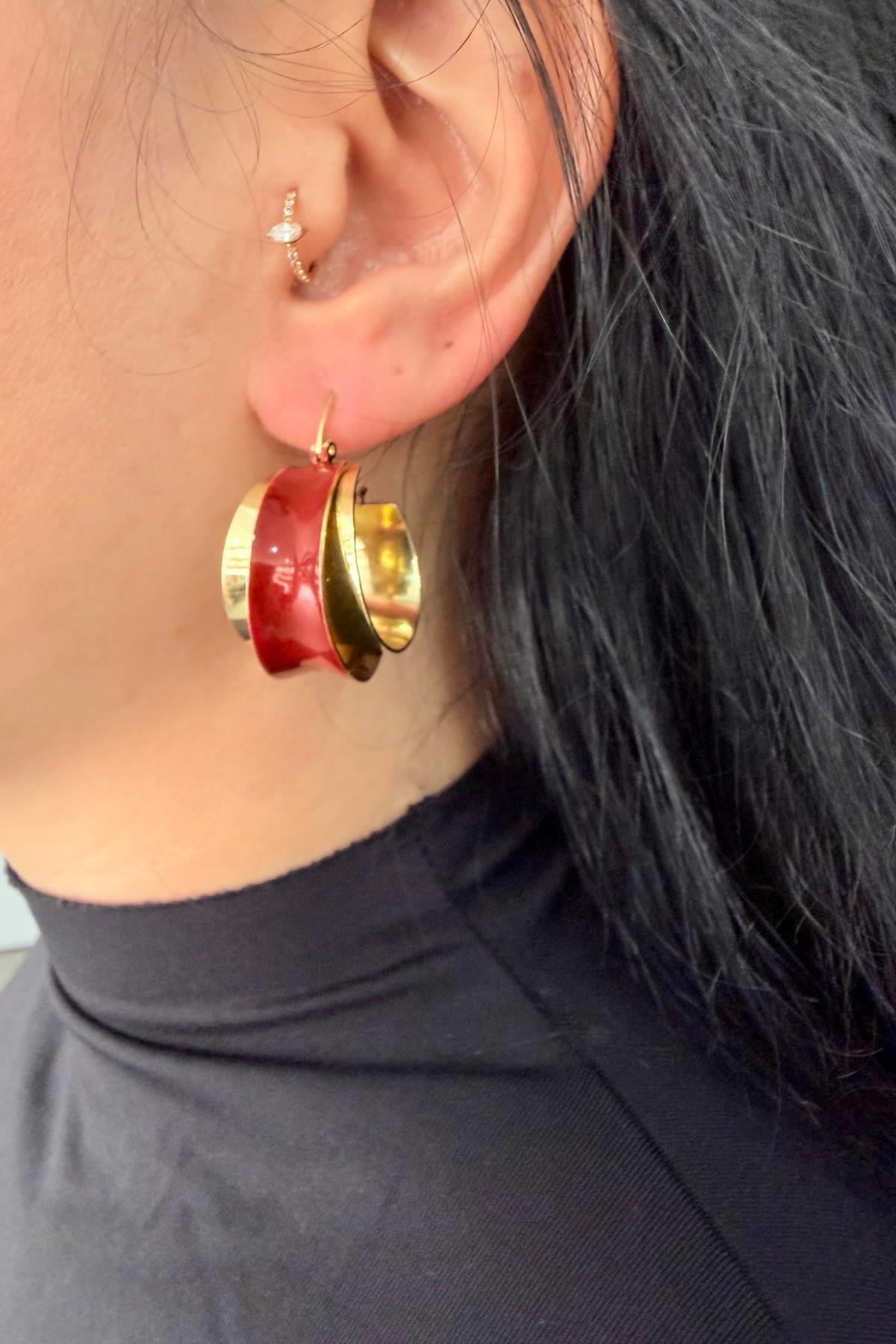 Çelik Red Orbit Küpe