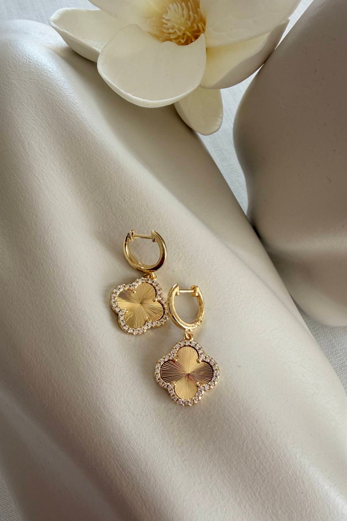 VİP Gold Yonca Küpe