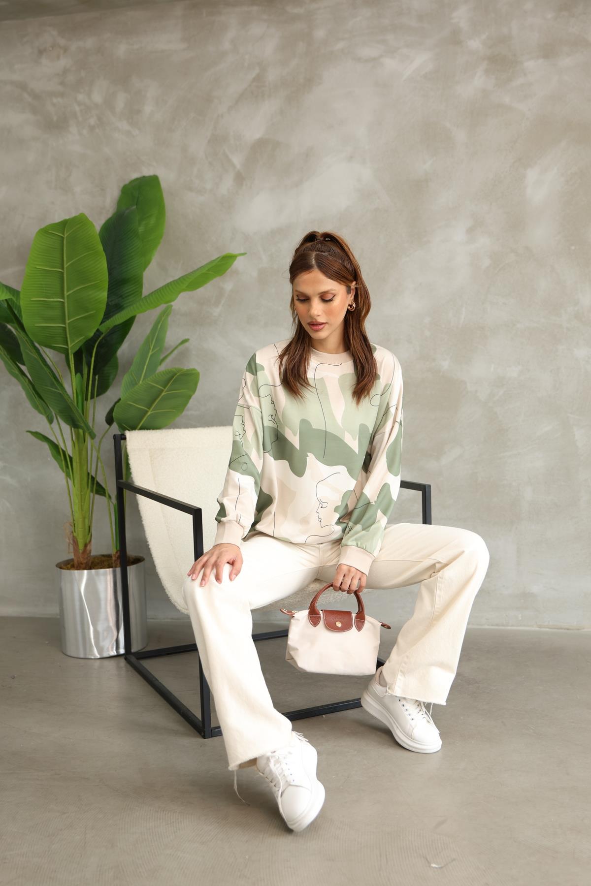 DİGİTAL BASKILI OVERSİZE SWEATSHIRT 25521