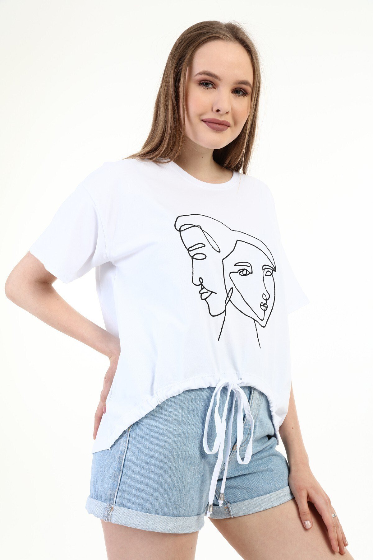 Kadın Nakışlı Beyaz T-shirt 20085