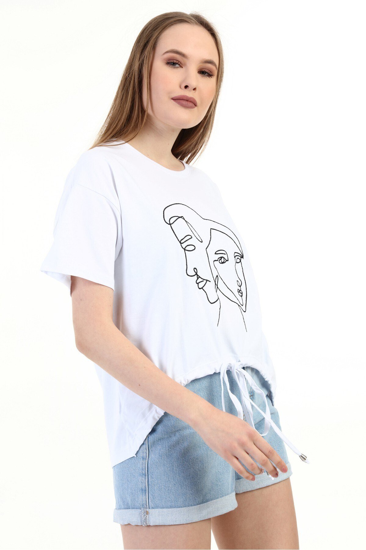 Kadın Nakışlı Beyaz T-shirt 20085