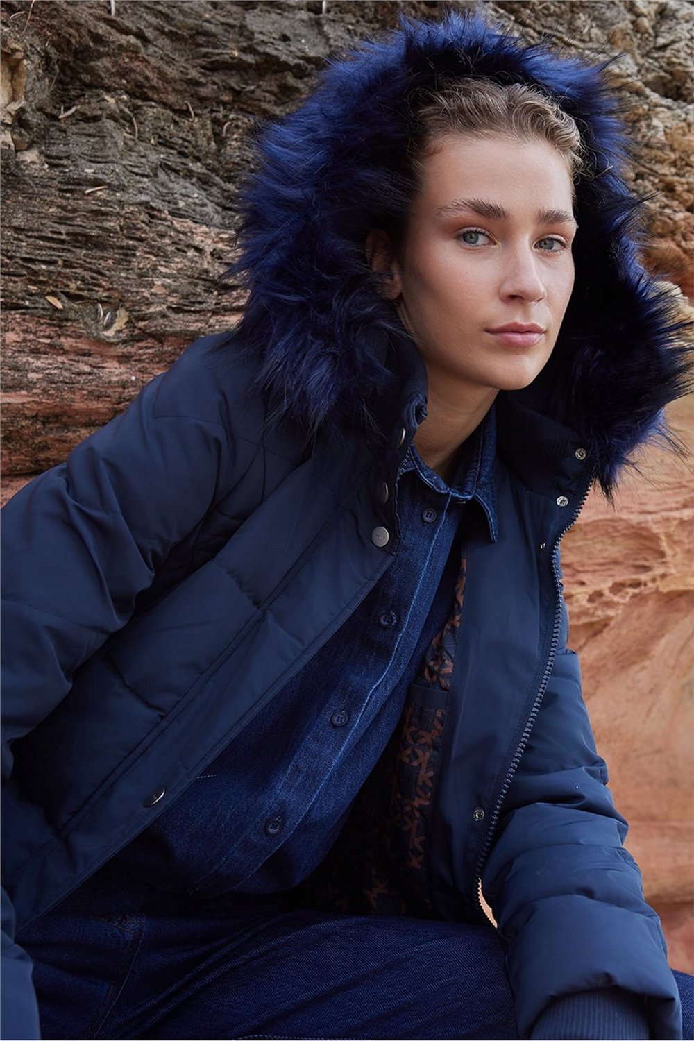 Kayra KA-A23-27006 Kadın Belden Kemerli Kısa Kaz Tüyü Mont