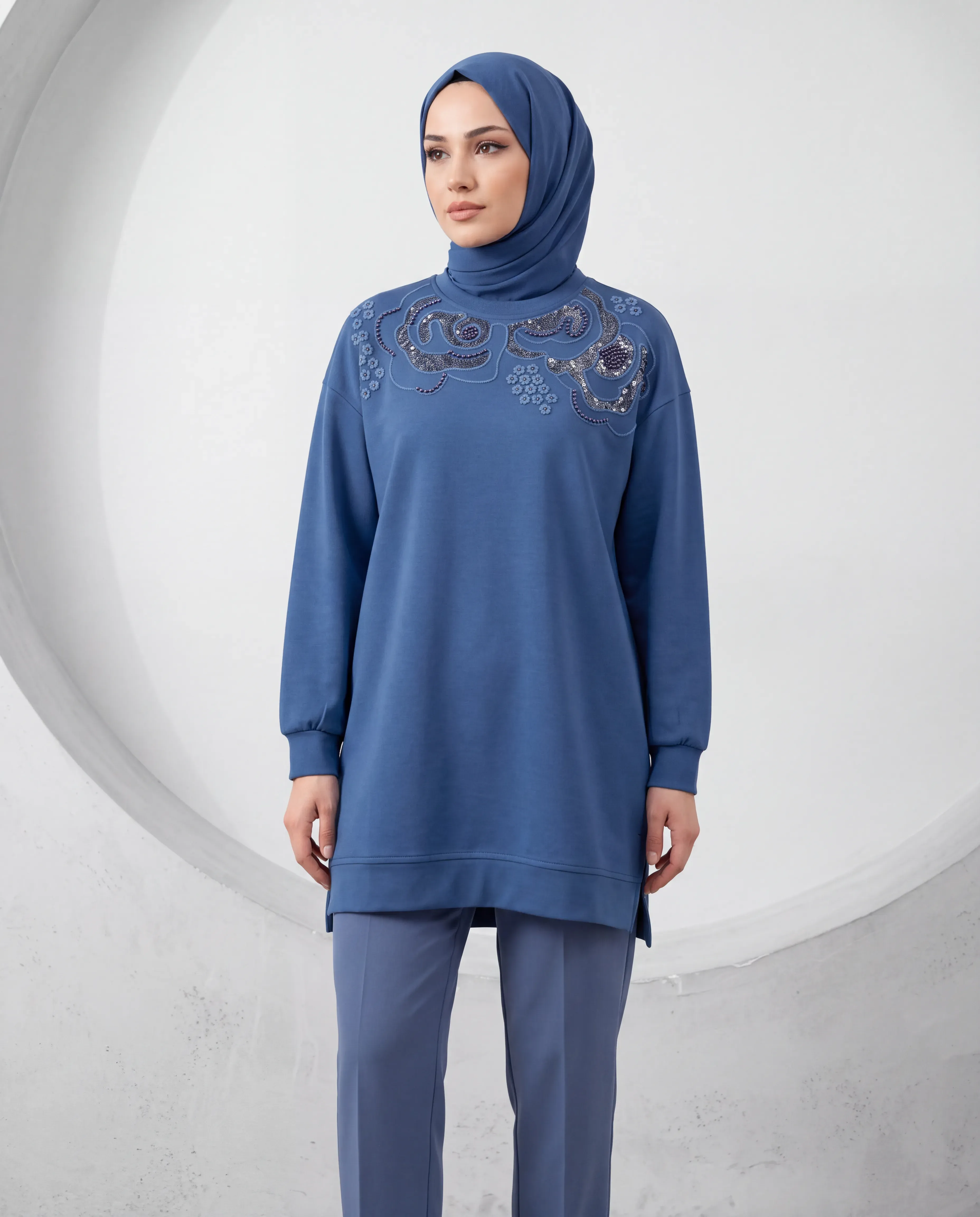 TAŞ İŞLEMELİ YUMUŞAK DOKULU ESNEK PREMİUM TUNİK17624