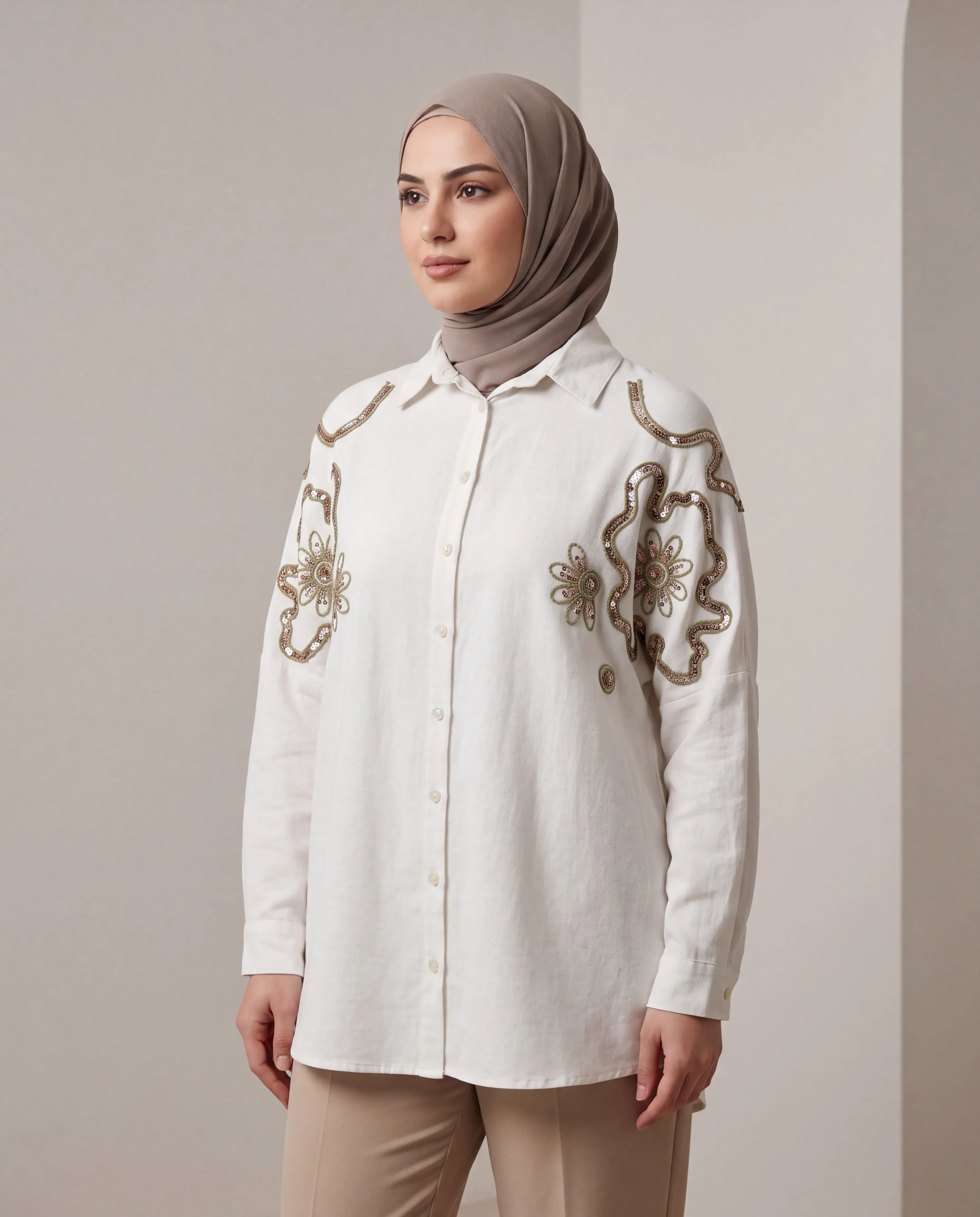 NAKIŞ İŞLEMELİ OVERSİZE KETEN GÖMLEK17567