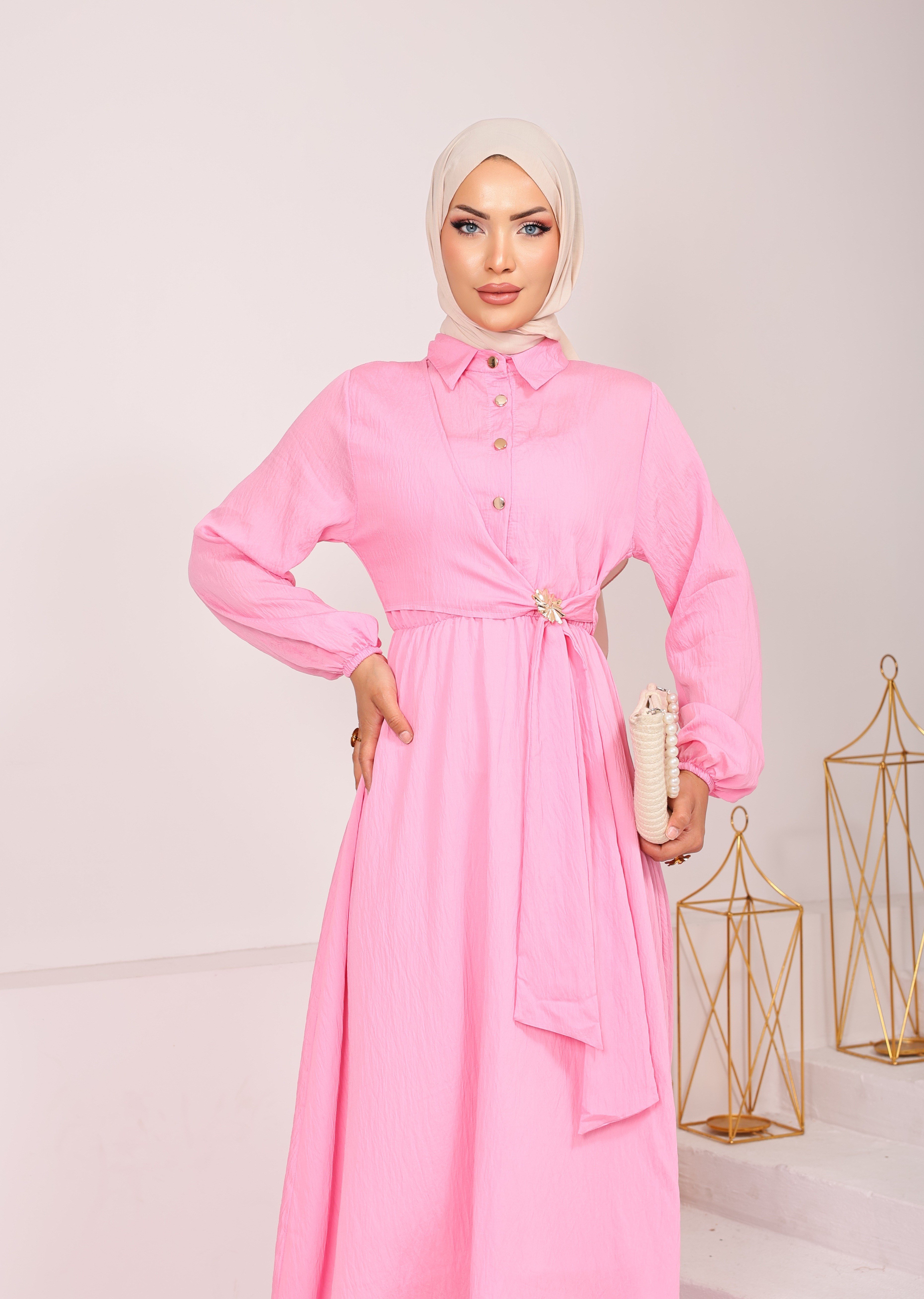 1725 MODAL KUMSAŞ BROŞ DETAYLI YANDAN BAĞLAMALI YENİ SEZON ELBİSE PEMBE 