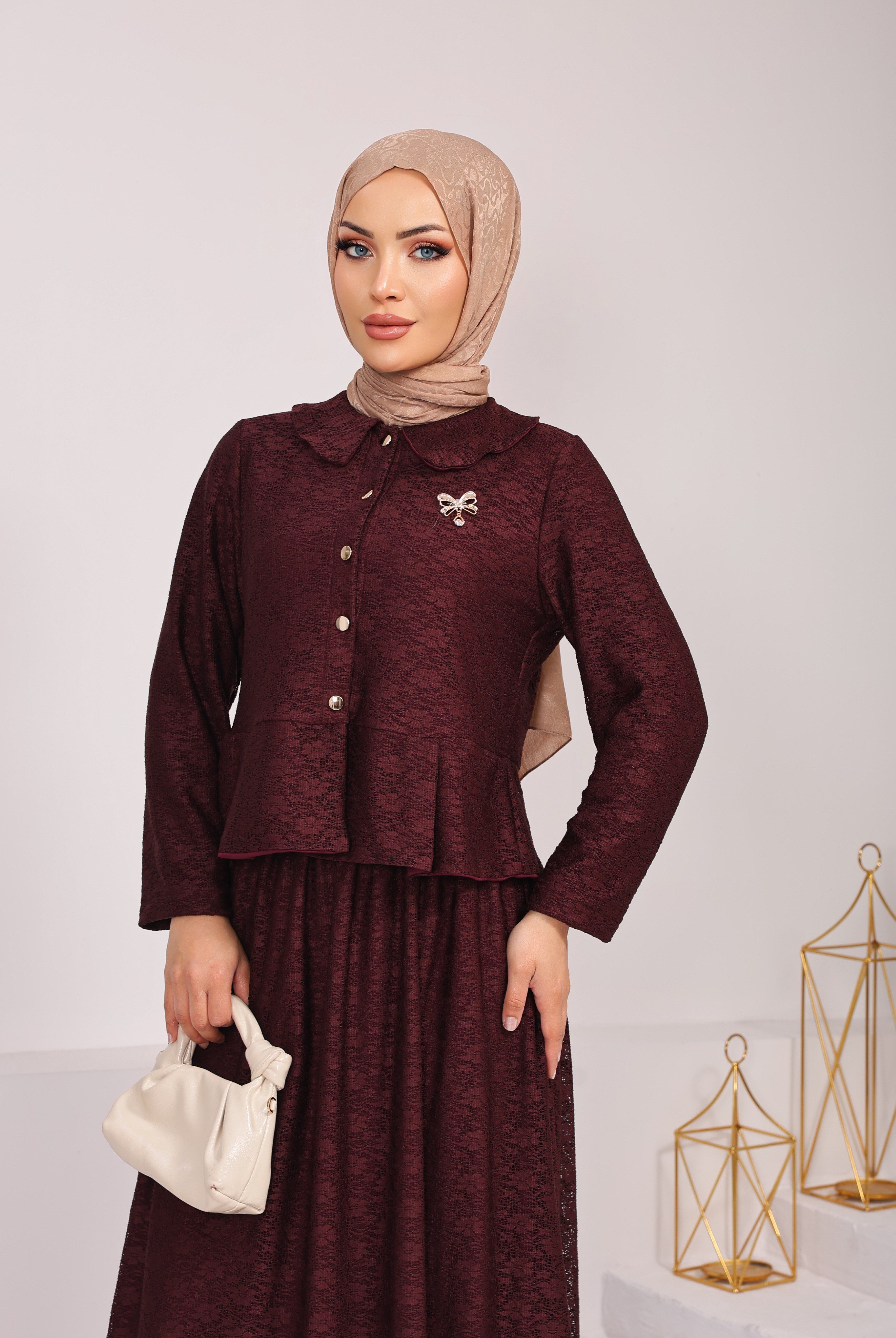 1849 BROŞ DETAYLI BOYDAN DÜĞMELİ DANTEL ETEKLİ KUMAŞ ASTARLI BORDO 