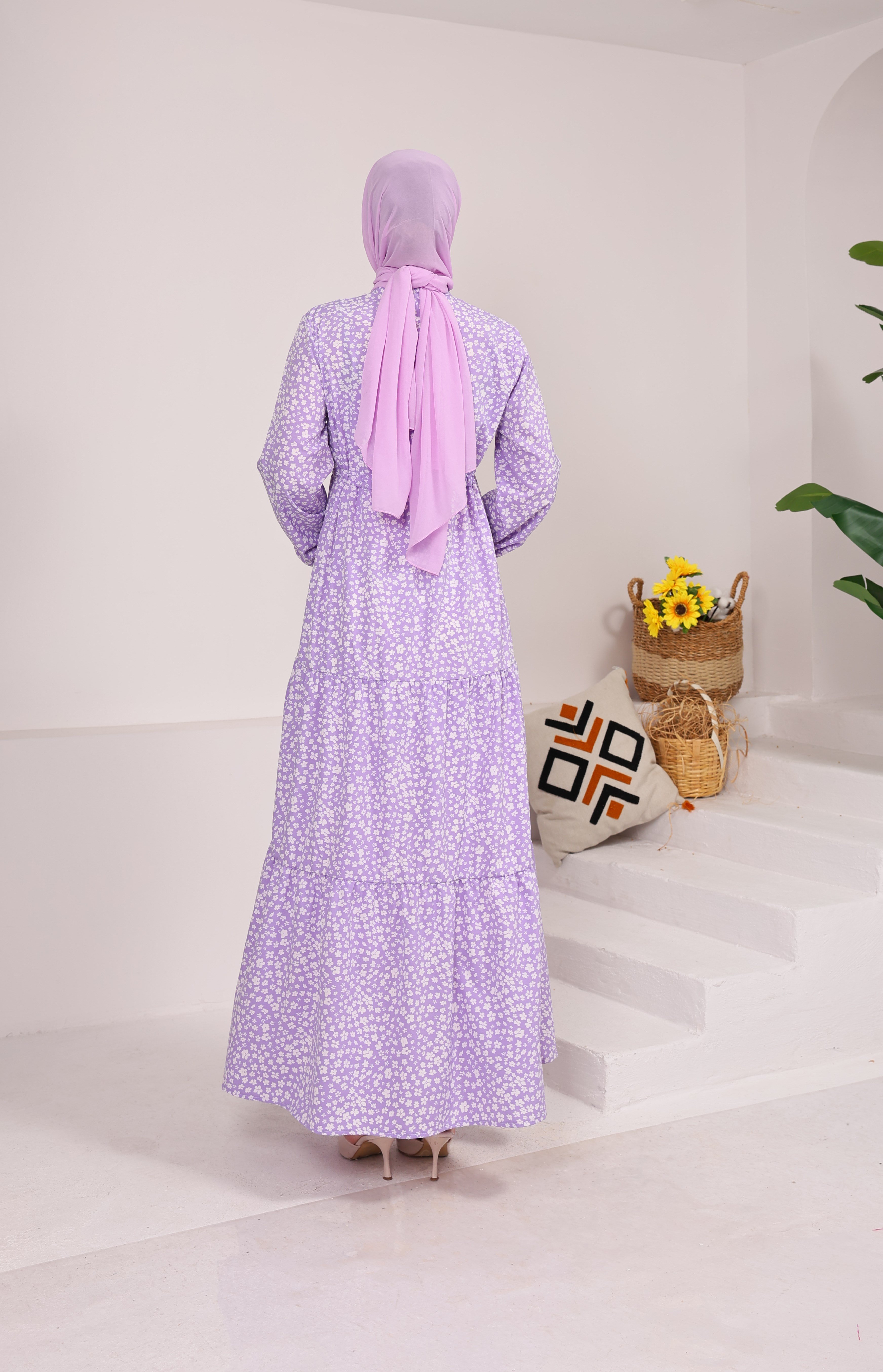 98149 ÇİÇEK DESENLİ BELDEN BAĞLAMALI VİSKON ELBİSE LİLA 