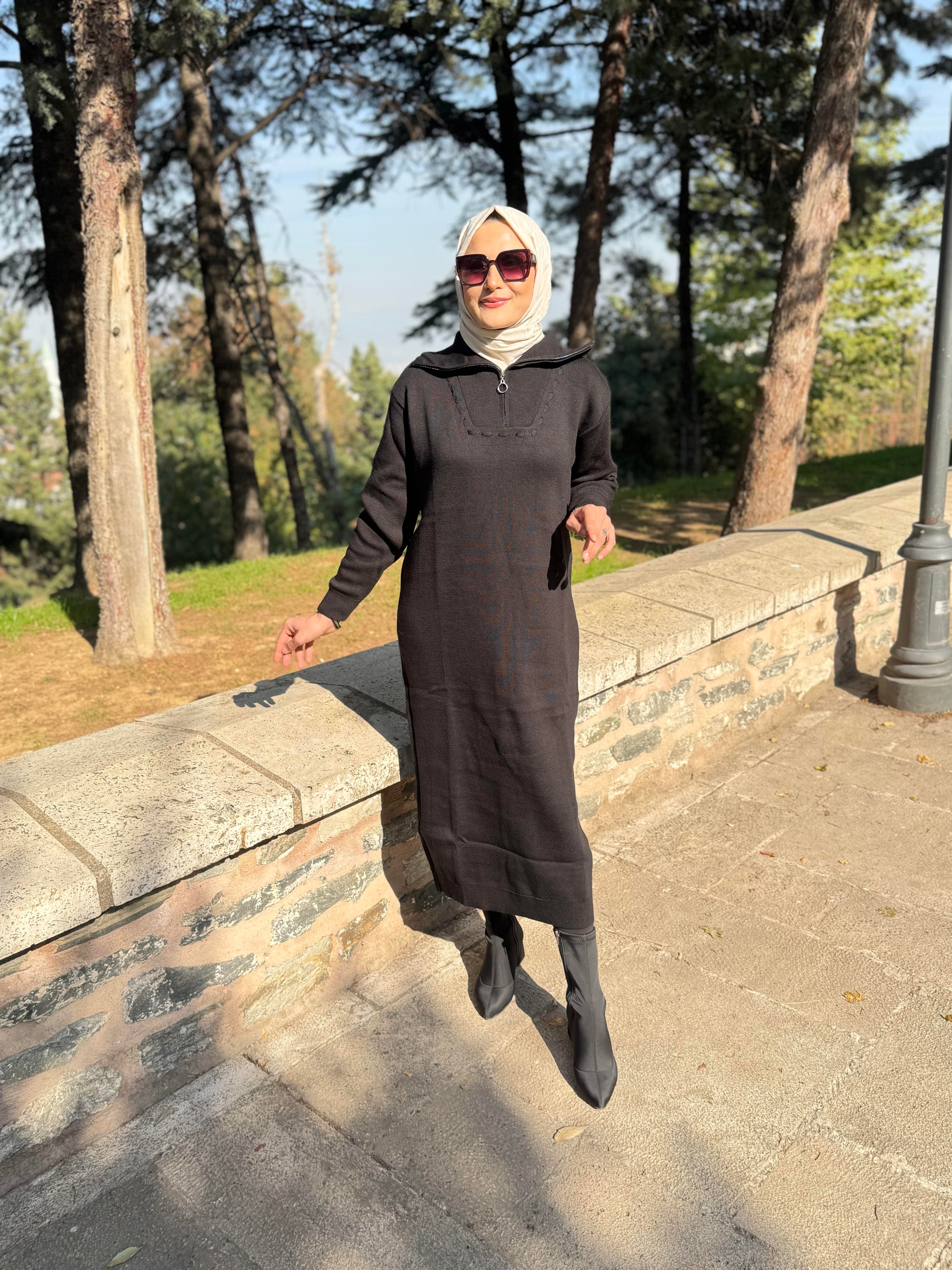 BOĞAZLI FERMUARLI TRİKO ELBİSE SİYAH