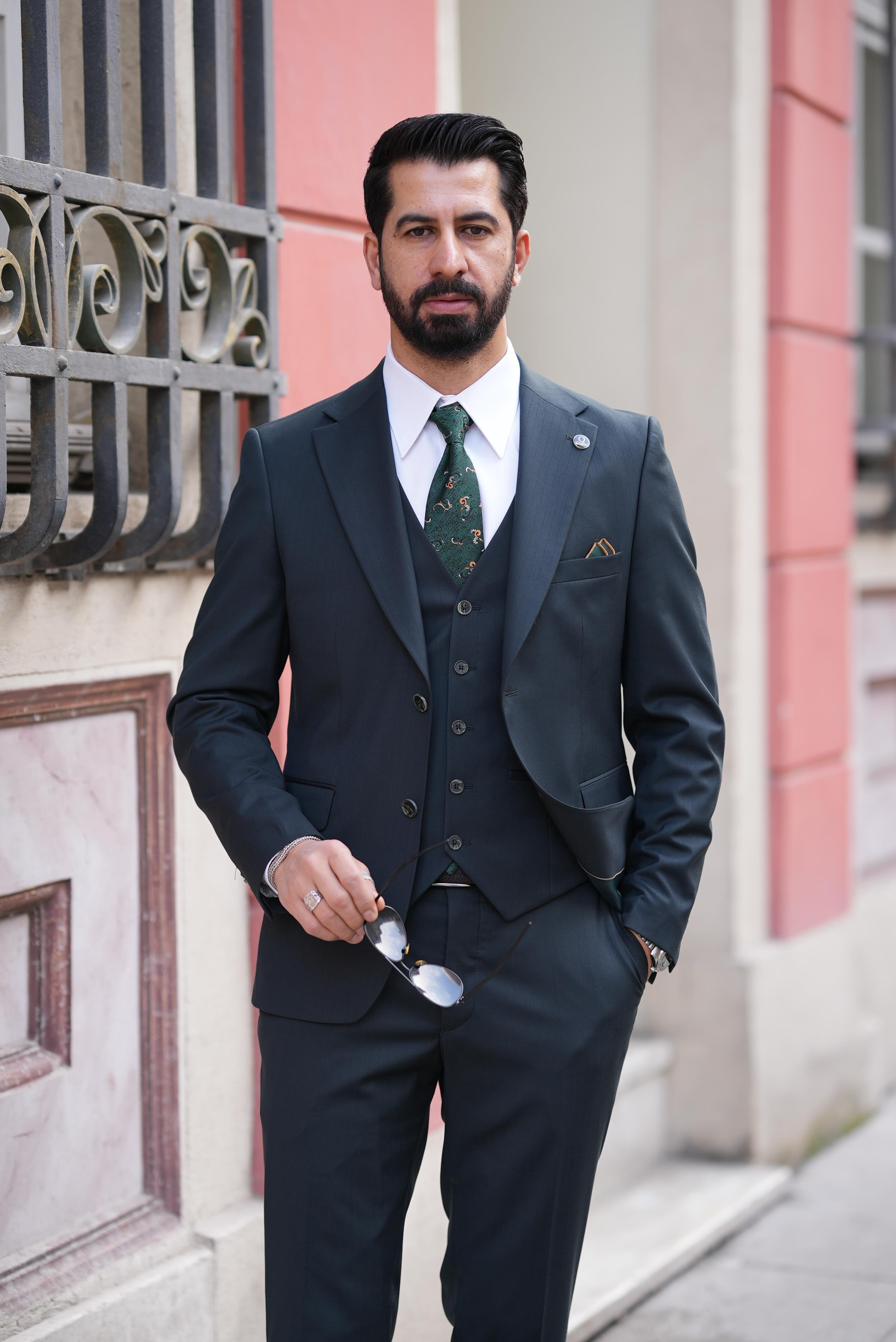 İtalyan Yaka Çizgili Kruvaze 