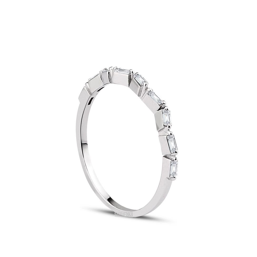 0.20 Karat Tasarım Taşlı Yüzük