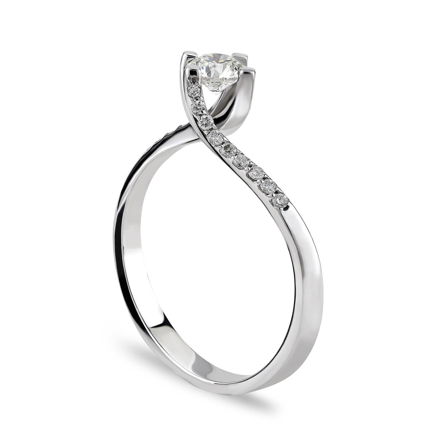 0.28 Karat Çaprast Tektaş Pırlanta Yüzük