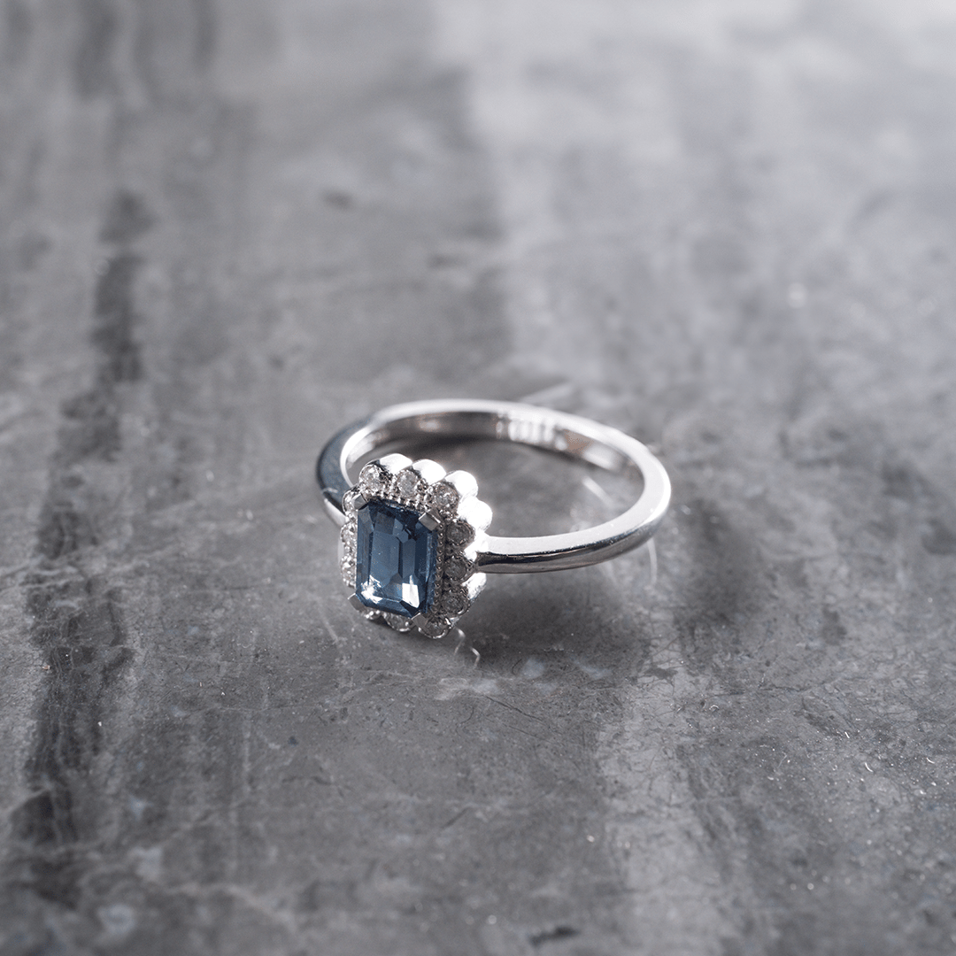 0.71 Karat Renkli Taşlı Retro Yüzük