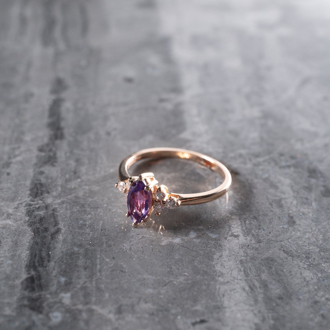 0.65 Karat Renkli Taşlı Retro Yüzük