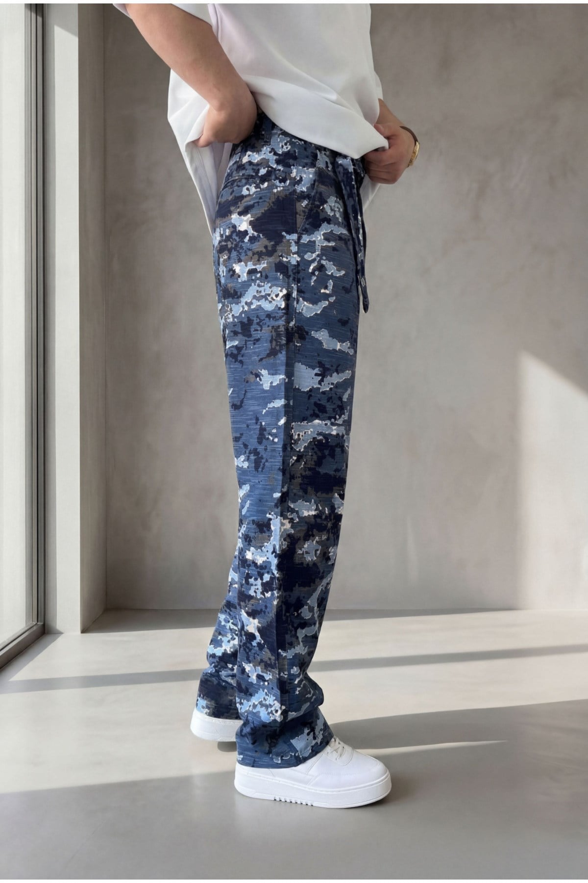 Erkek Kemer Detaylı Kamuflaj Desenli Keten Baggy Pantolon