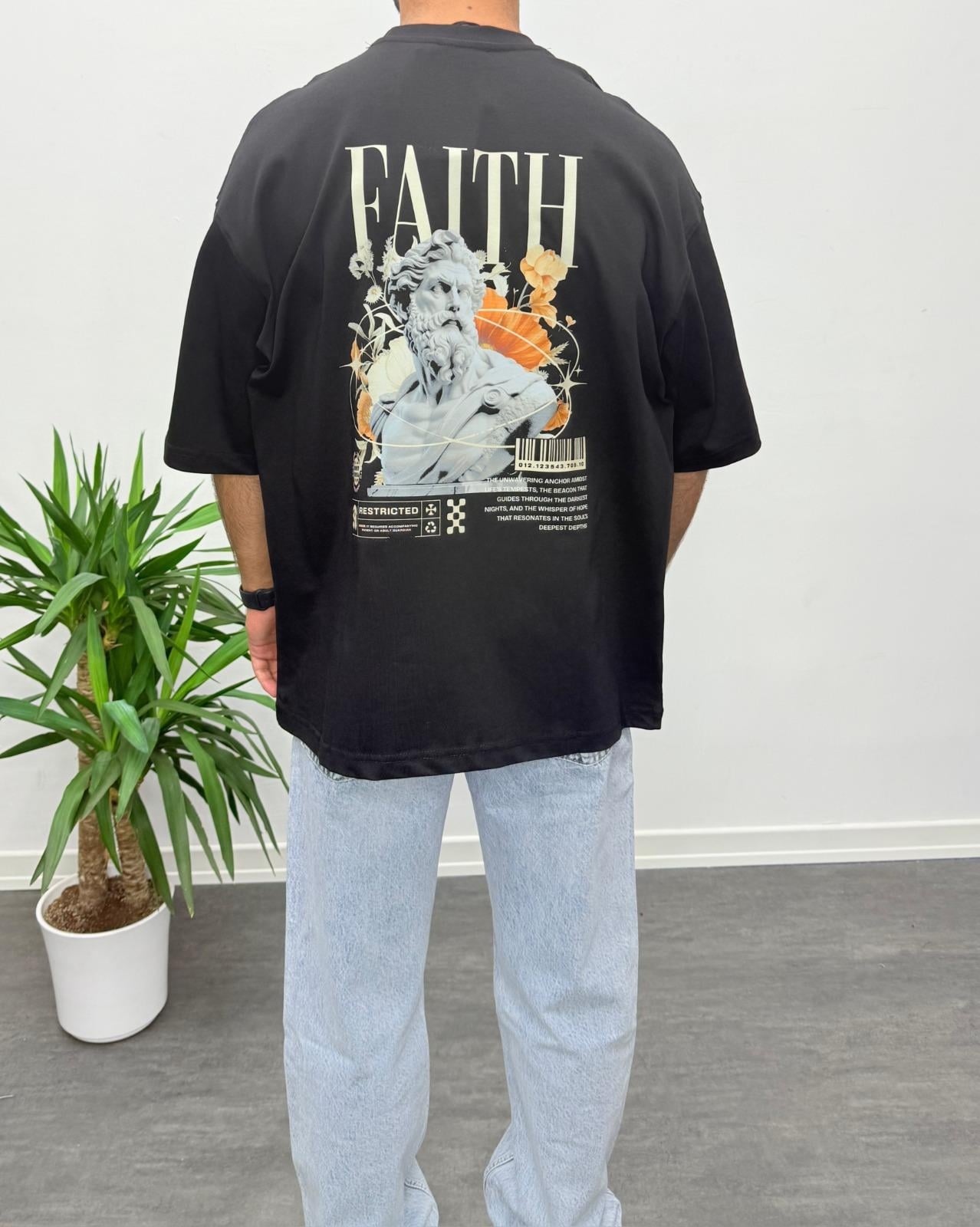 Siyah Tasarım Baskılı Oversize T-Shirt