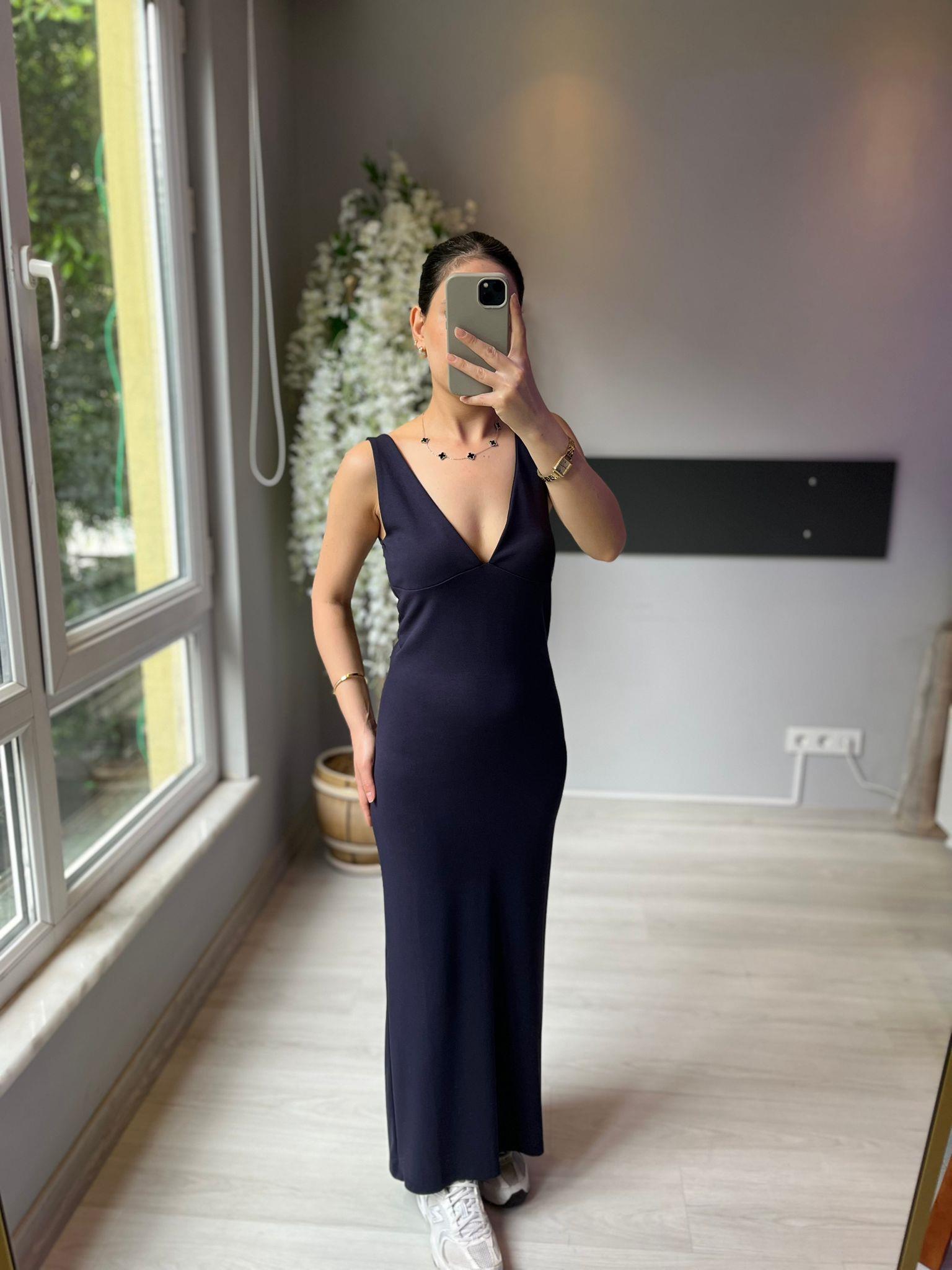 V YAKA LACİVERT ELBİSE