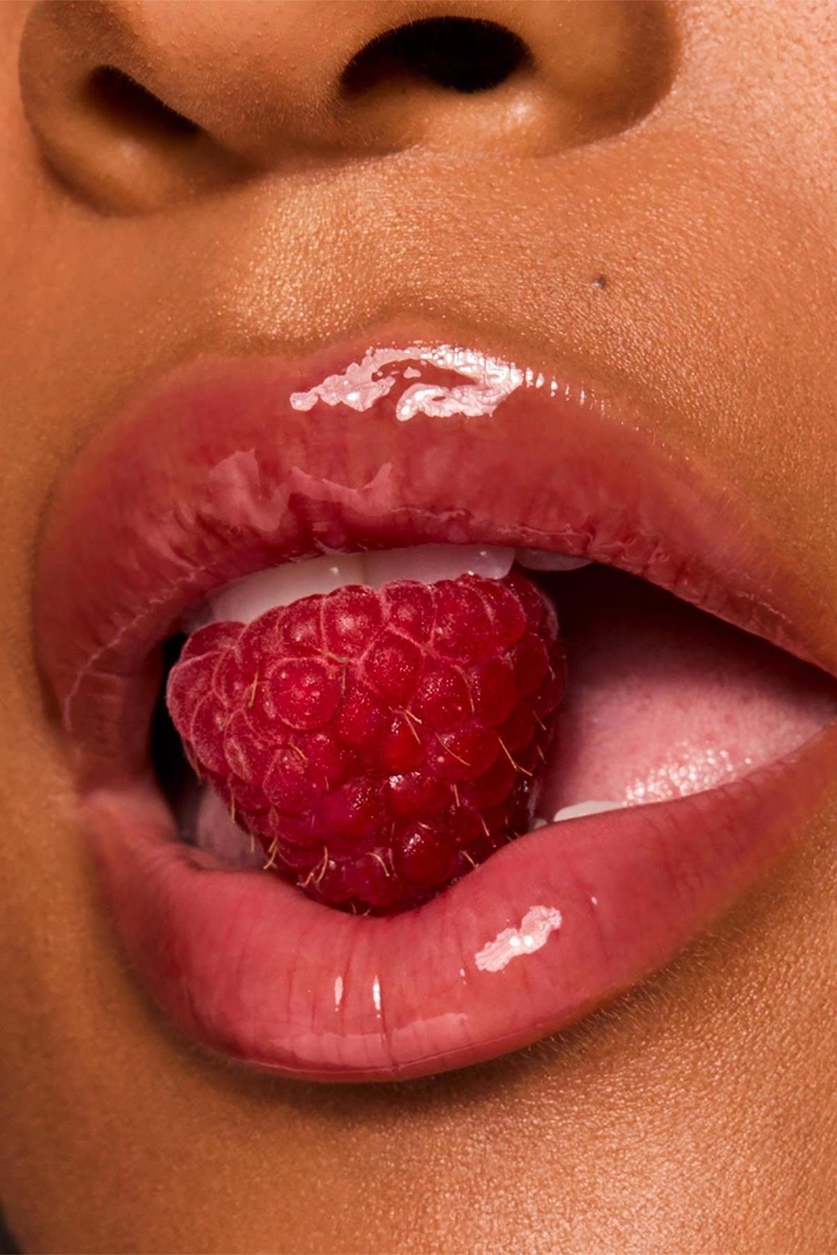 Colourpop Fresh Kiss Parlatıcı Etkili Dudak Balmı Wild Berry 14GR