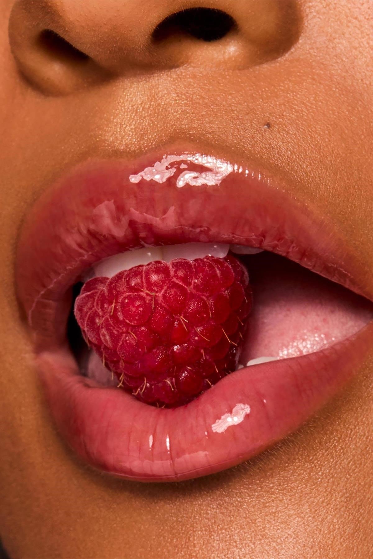 Colourpop Fresh Kiss Parlatıcı Etkili Dudak Balmı Wild Berry 14GR