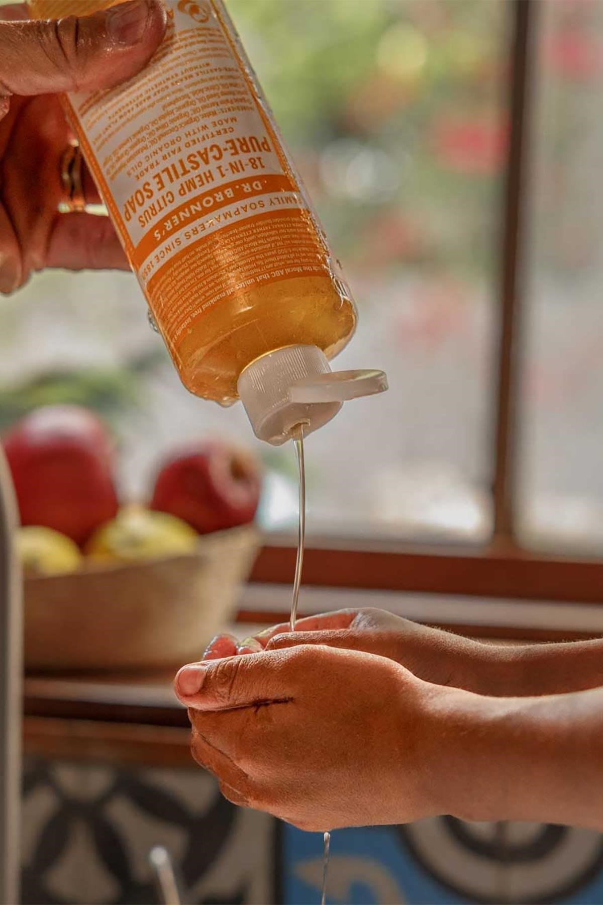 Dr.Bronner's Çok Amaçlı Sıvı Sabun Narenciye Kokulu 473ML