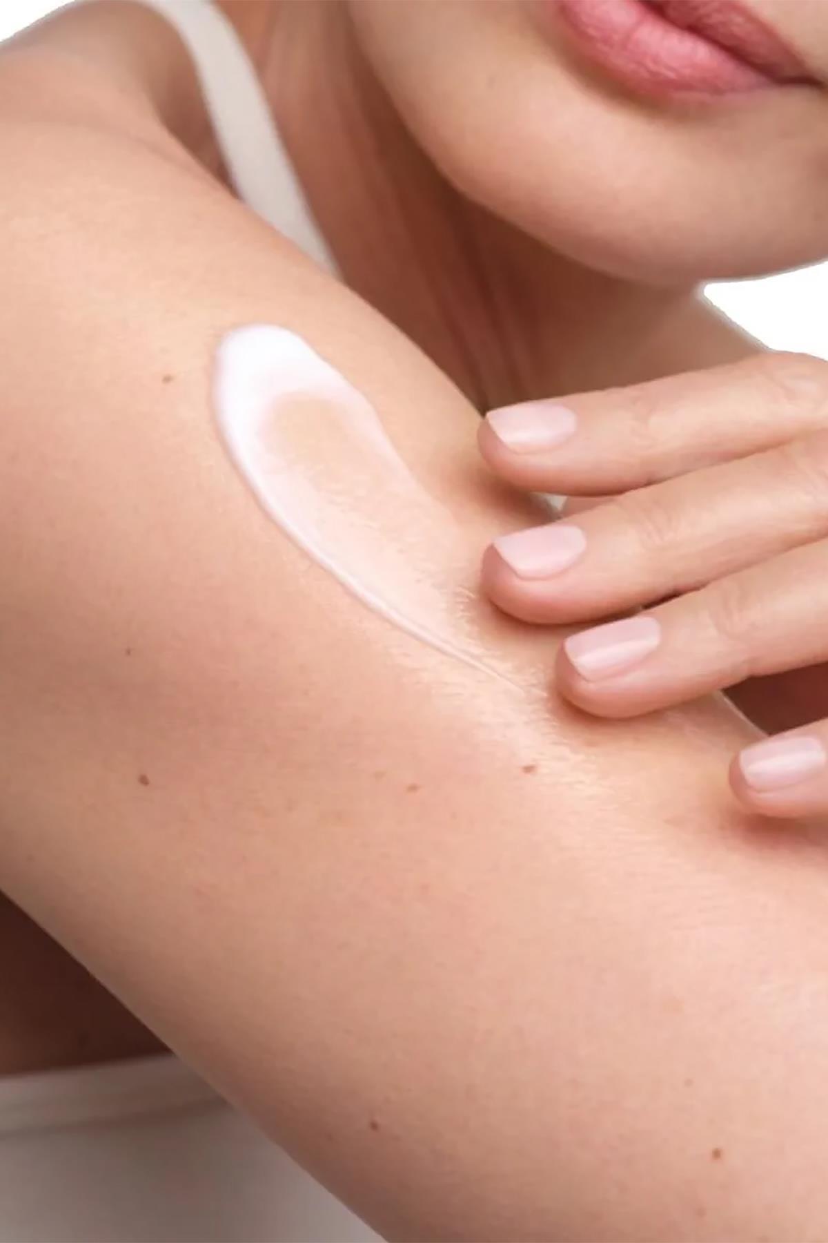 Eucerin Urea Repair %10 Urea Nemlendirici Vücut Losyonu 250ML