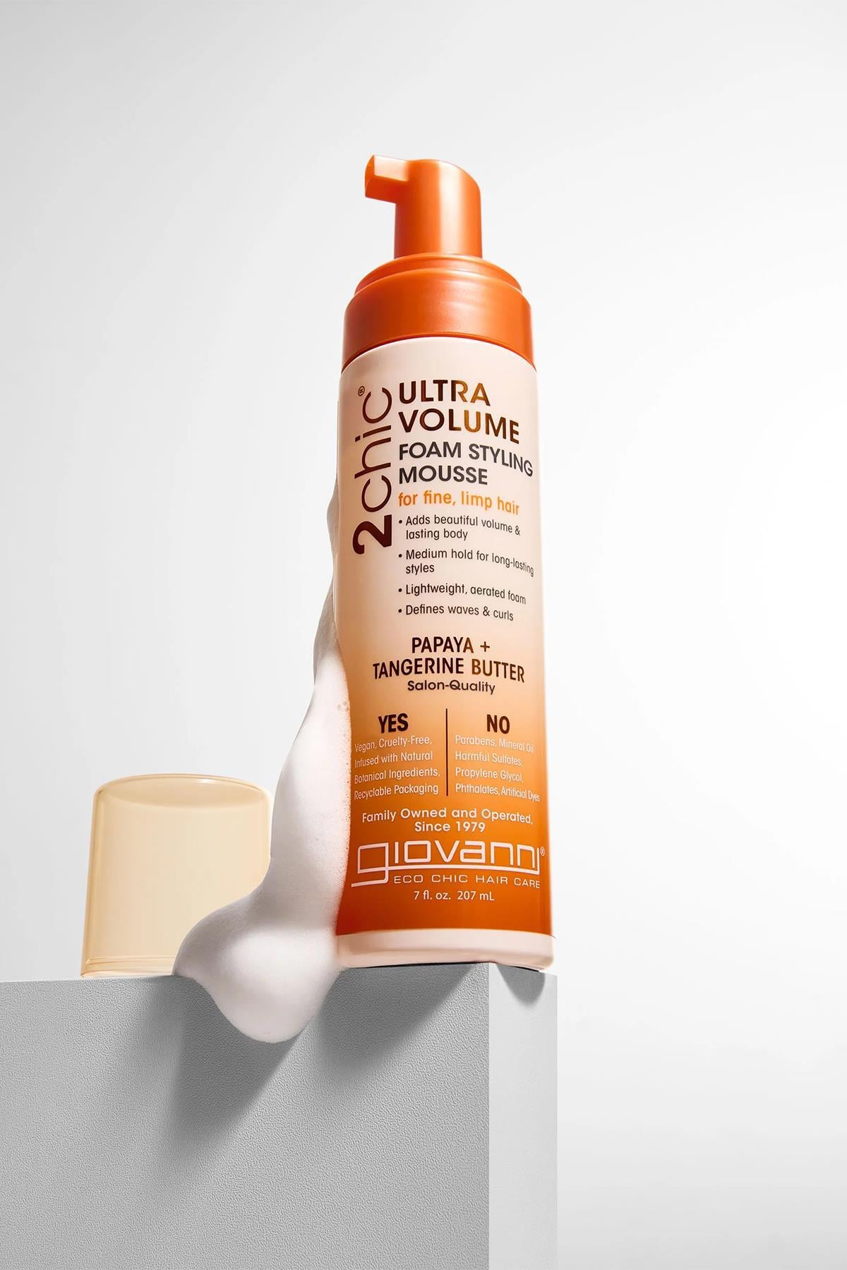 Giovanni 2chic Ultra Volume Hacimlendirici ve Şekillendirici Saç Köpüğü 207ML