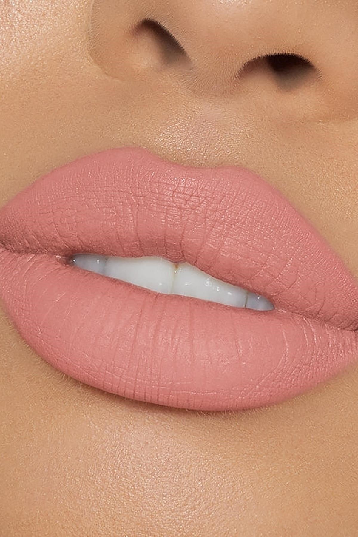 Kylie Dudak Kalemi ve Mat Likit Ruj Set 300 Koko K