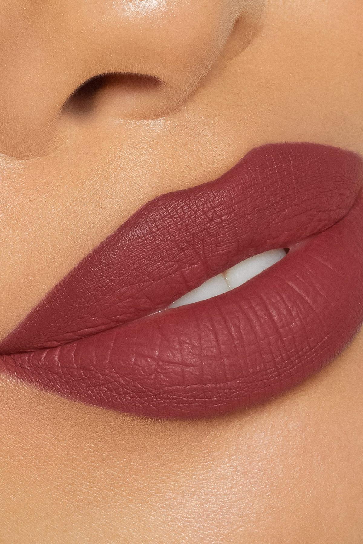 Kylie Dudak Kalemi ve Mat Likit Ruj Set 103 Better Not Pout