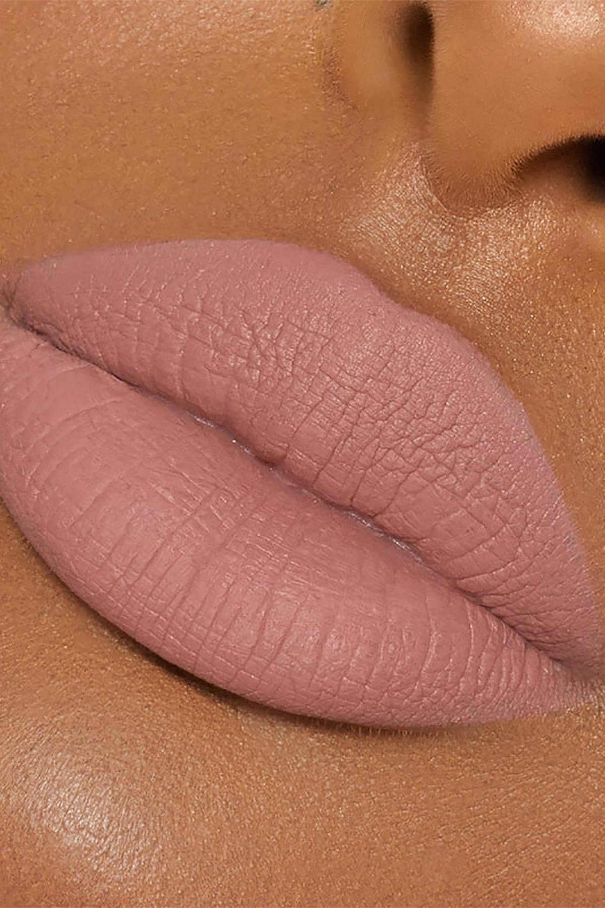 Kylie Dudak Kalemi ve Mat Likit Ruj Set 700 Bare