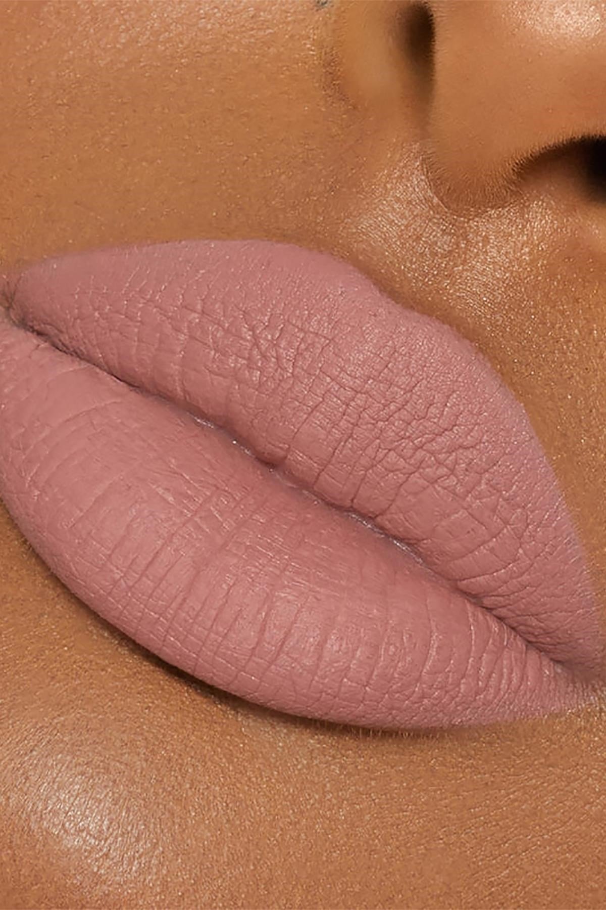Kylie Dudak Kalemi ve Mat Likit Ruj Set 700 Bare