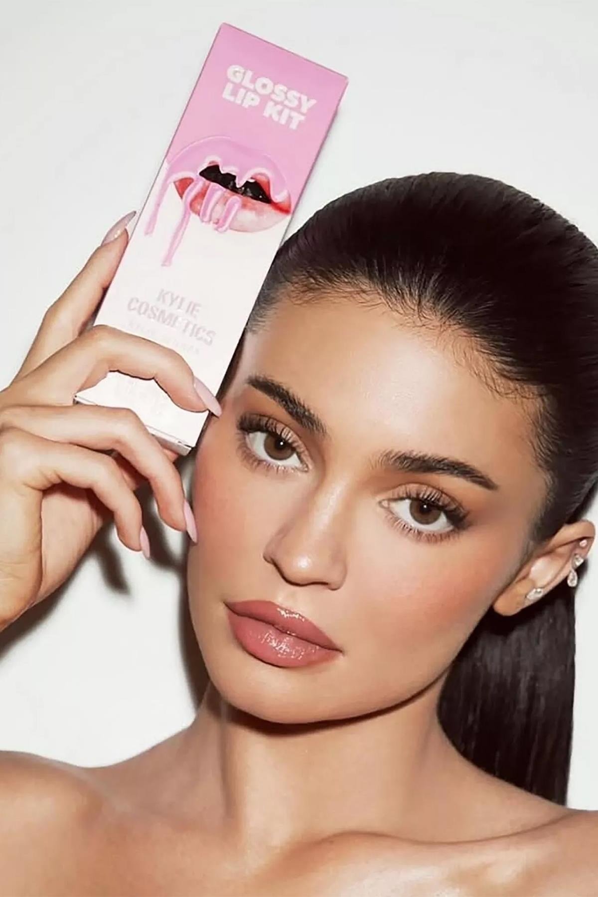 Kylie Glossy Lip Kit Dudak Kalemi ve Parlatıcı Set Kylie
