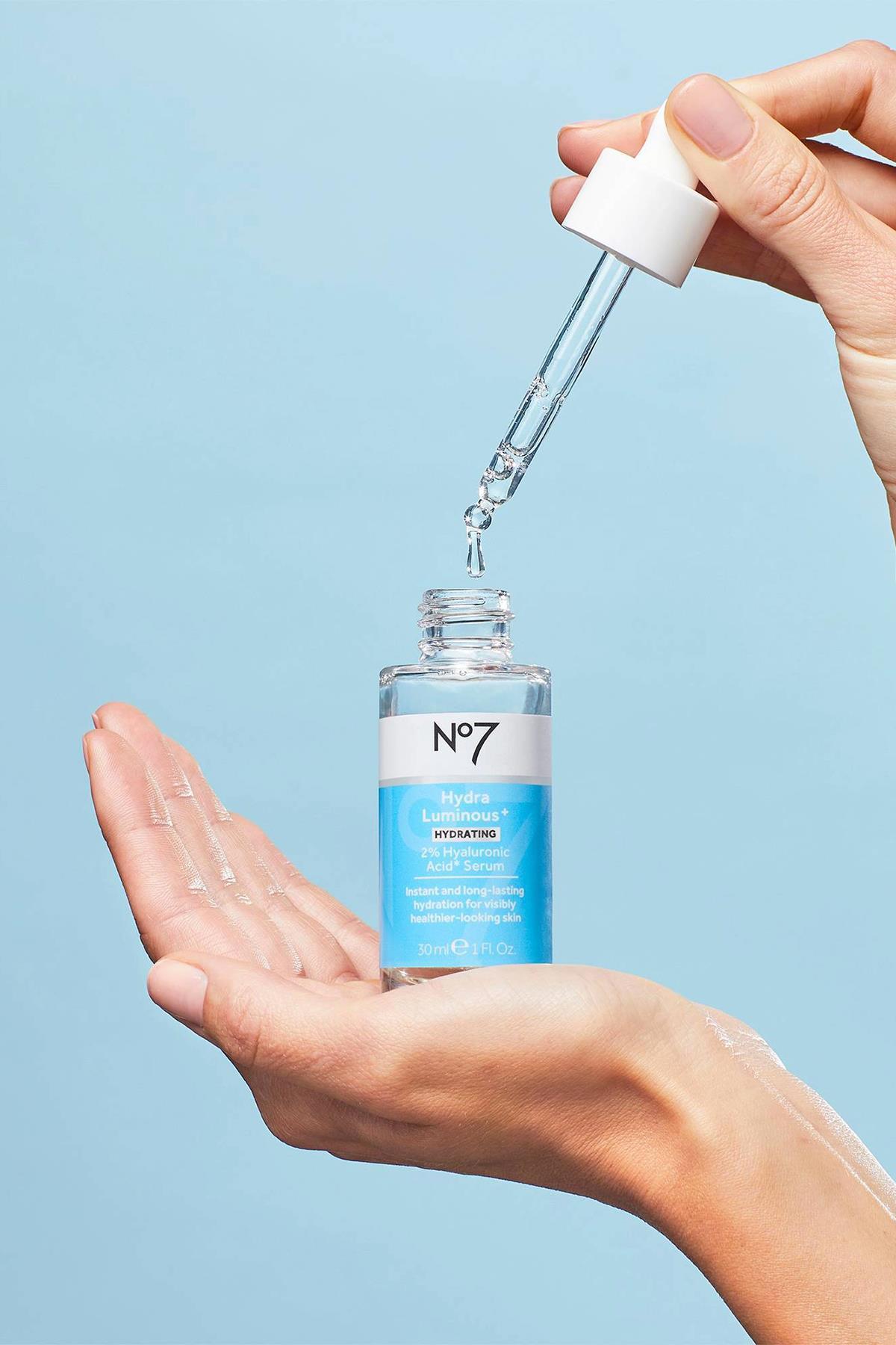 No7 HydraLuminous+ 2% Hyaluronic Acid Yüz Serumu 30ML