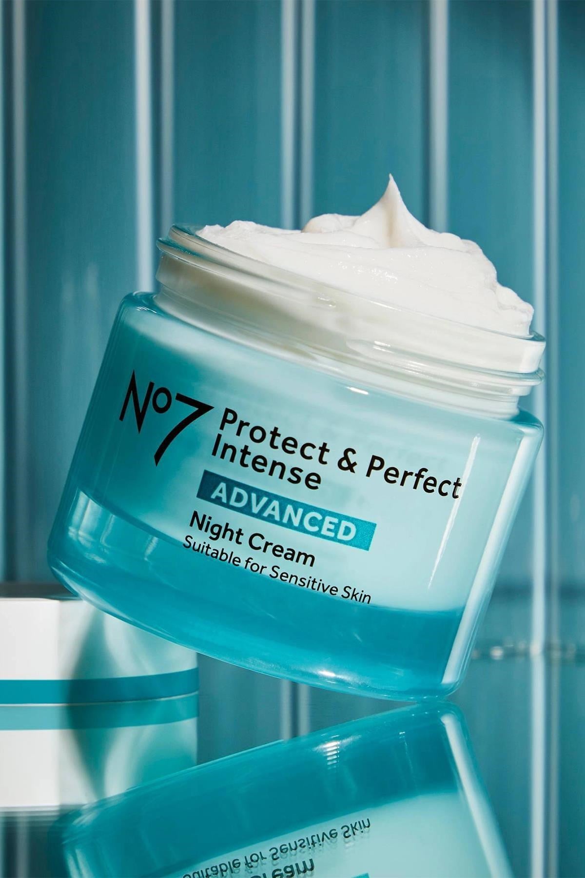 No7 Protect & Perfect Kokusuz Gece Kremi 50ML