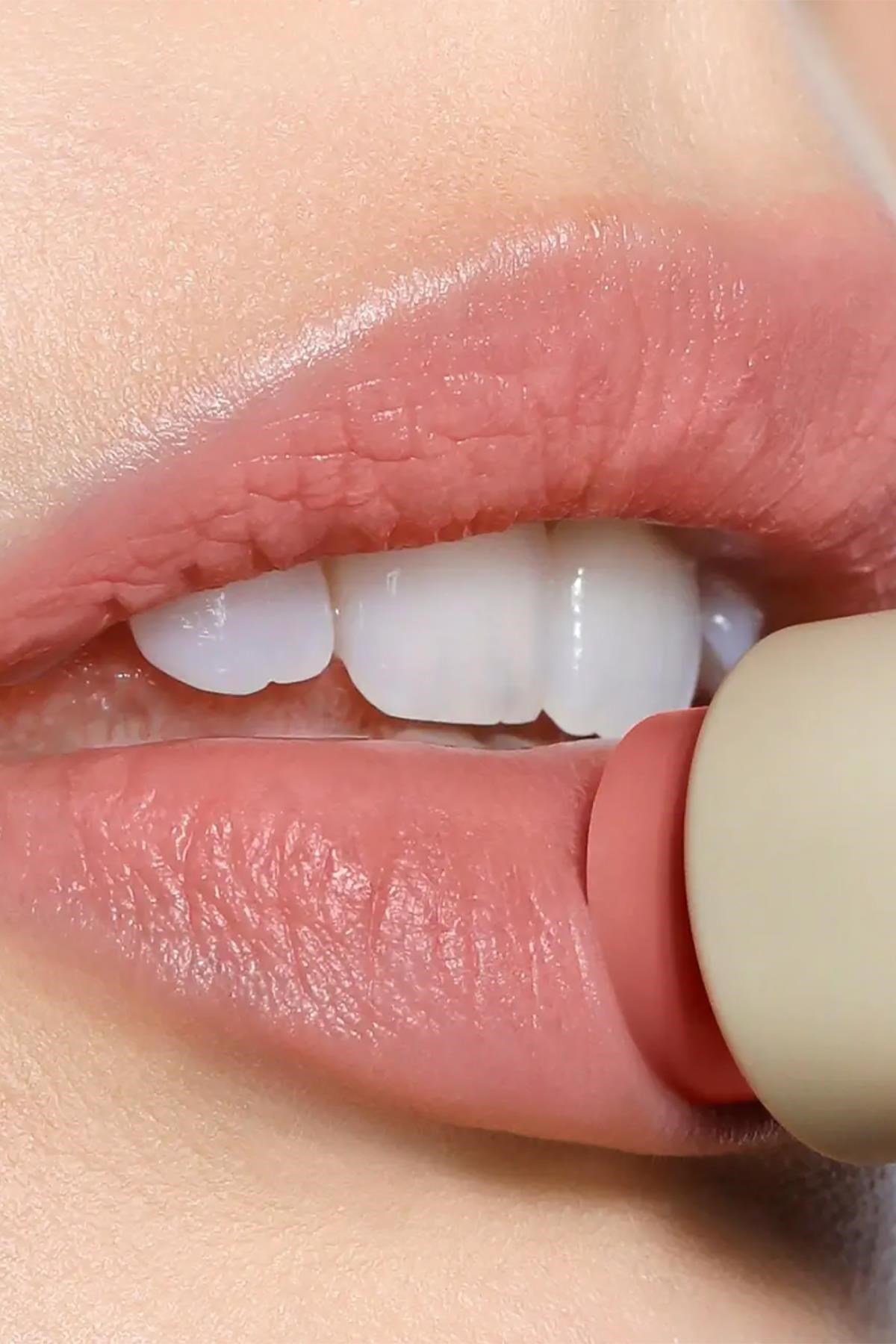 Refy Lip Blush Nemlendirici ve Doğal Bitişli Ruj Bloom 4.7GR