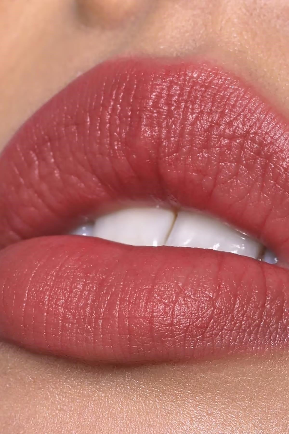Refy Lip Blush Nemlendirici ve Doğal Bitişli Ruj Orchid 4.7GR