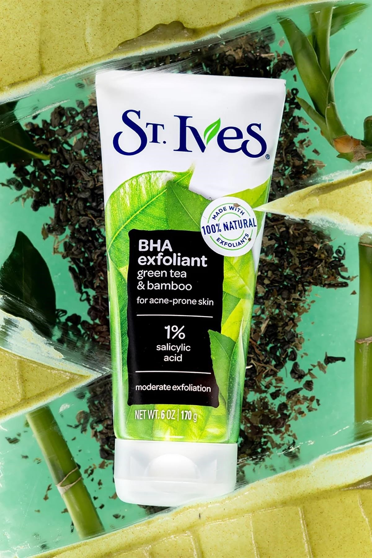 St.Ives BHA Yeşil Çay ve Bambu Özlü Akne Karşıtı Yüz Peelingi 170GR