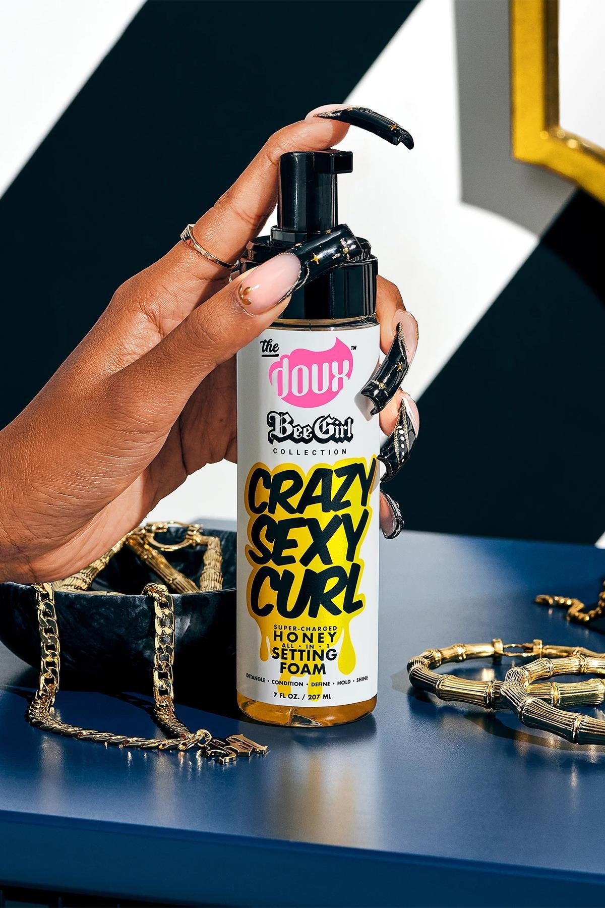 The Doux Crazysexycurl Bal Özlü Şekillendirici Saç Köpüğü 207ML
