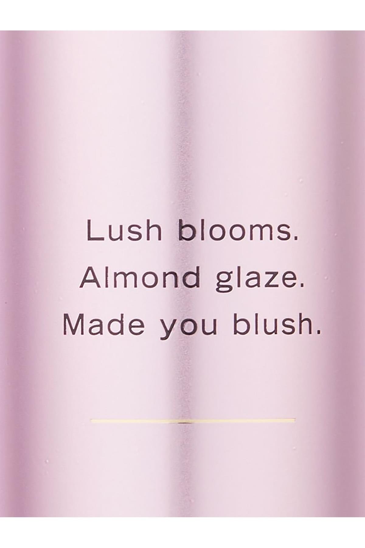 Victoria's Secret Velvet Petals Vücut Spreyi 250ML