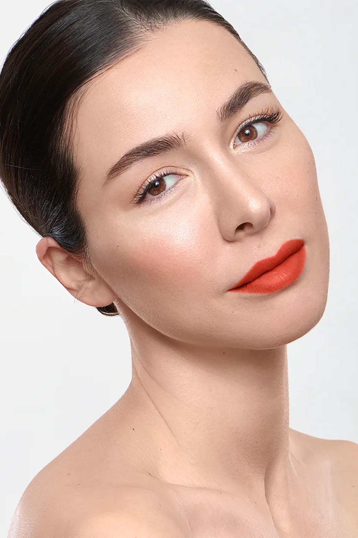 Wonderskin Uzun Süre Kalıcı Renkli Dudak Maskesi Glamorous 4ML