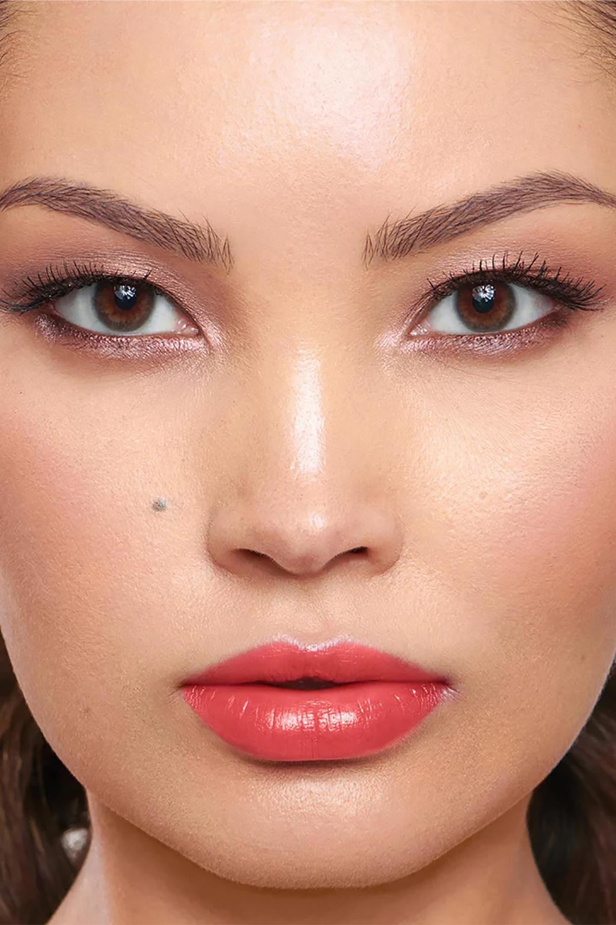 Wonderskin Uzun Süre Kalıcı Renkli Dudak Maskesi Crush 4ML