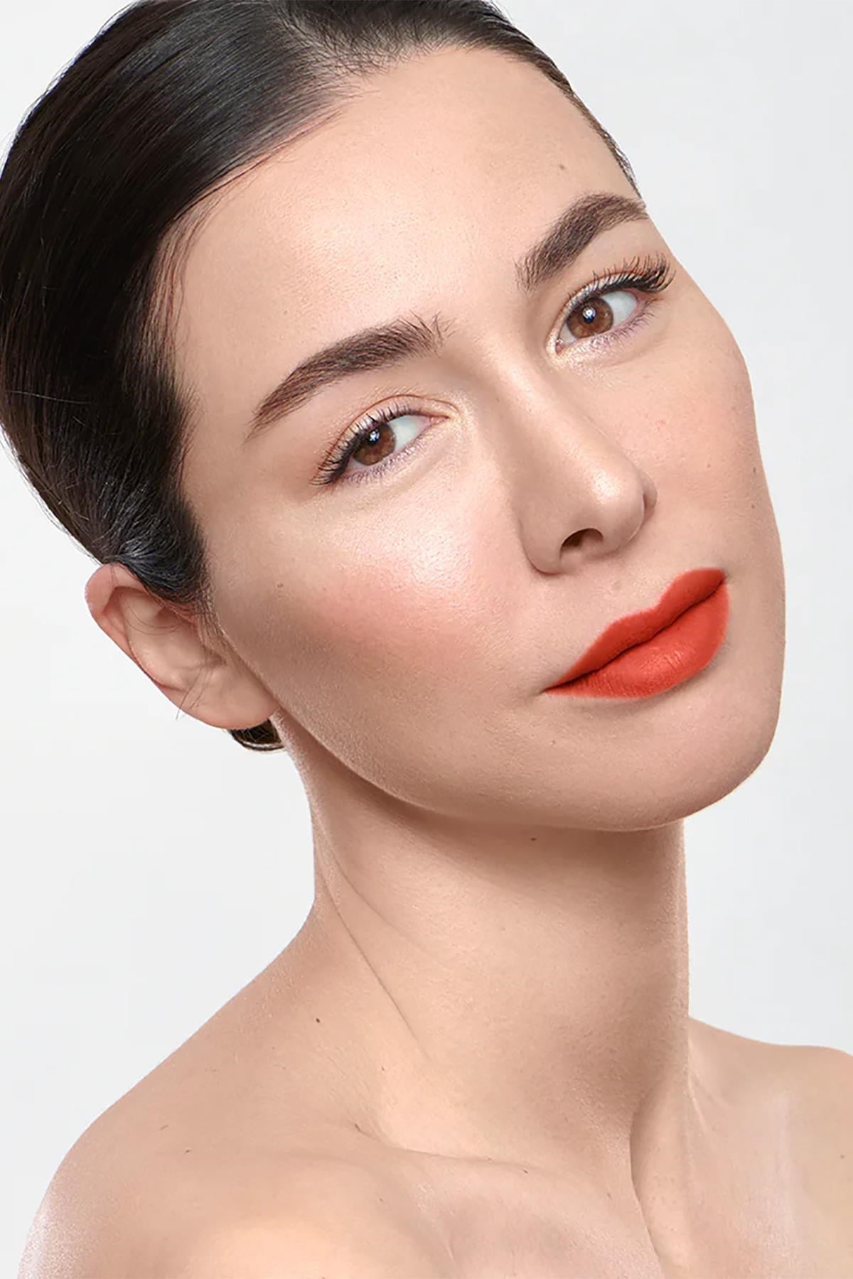Wonderskin Uzun Süre Kalıcı Renkli Dudak Maskesi Glamorous 4ML