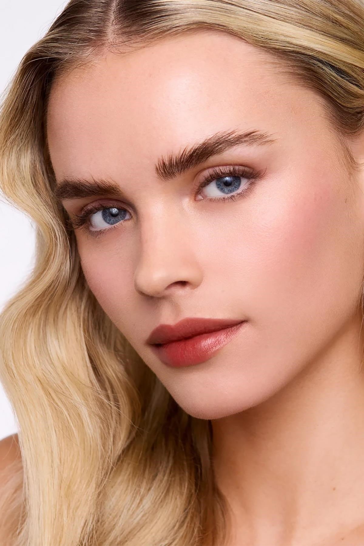 Wonderskin Uzun Süre Kalıcı Renkli Dudak Maskesi Hush 4ML