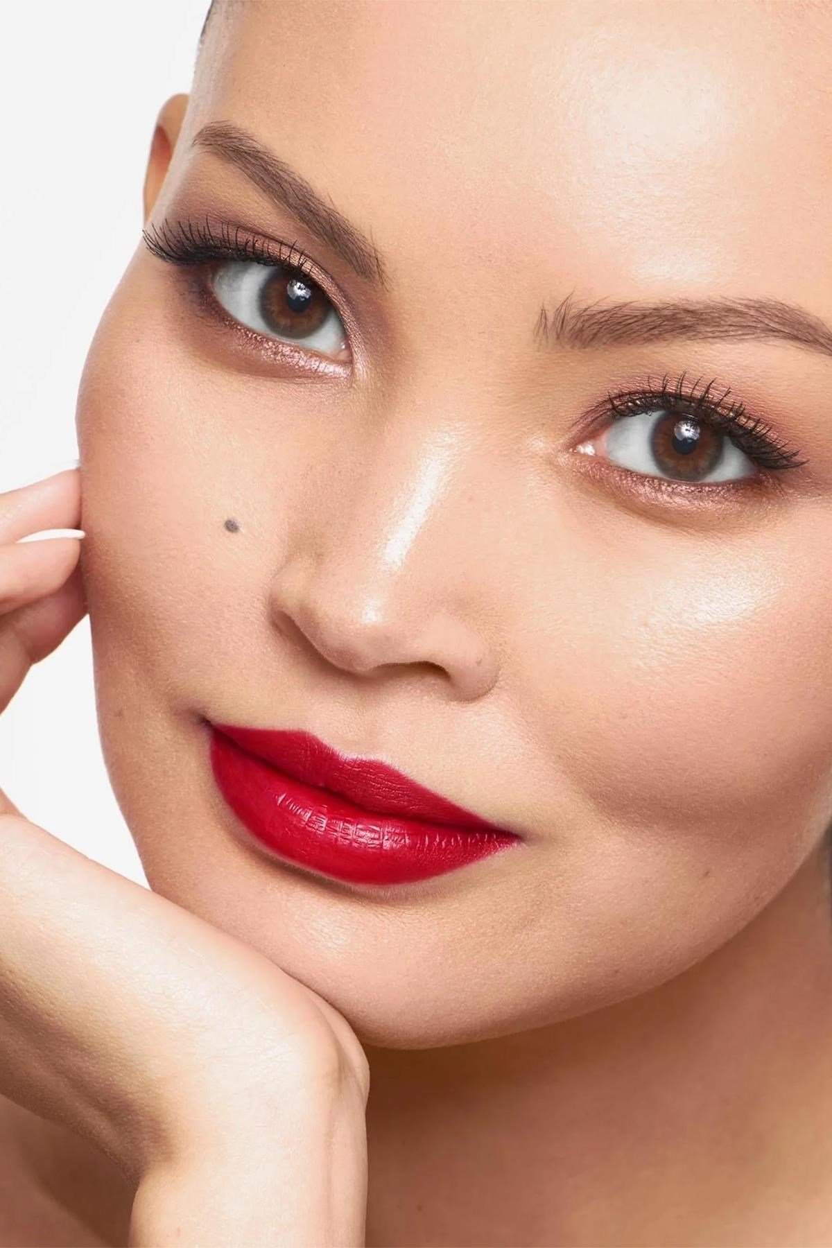 Wonderskin Uzun Süre Kalıcı Renkli Dudak Maskesi First Kiss 4ML