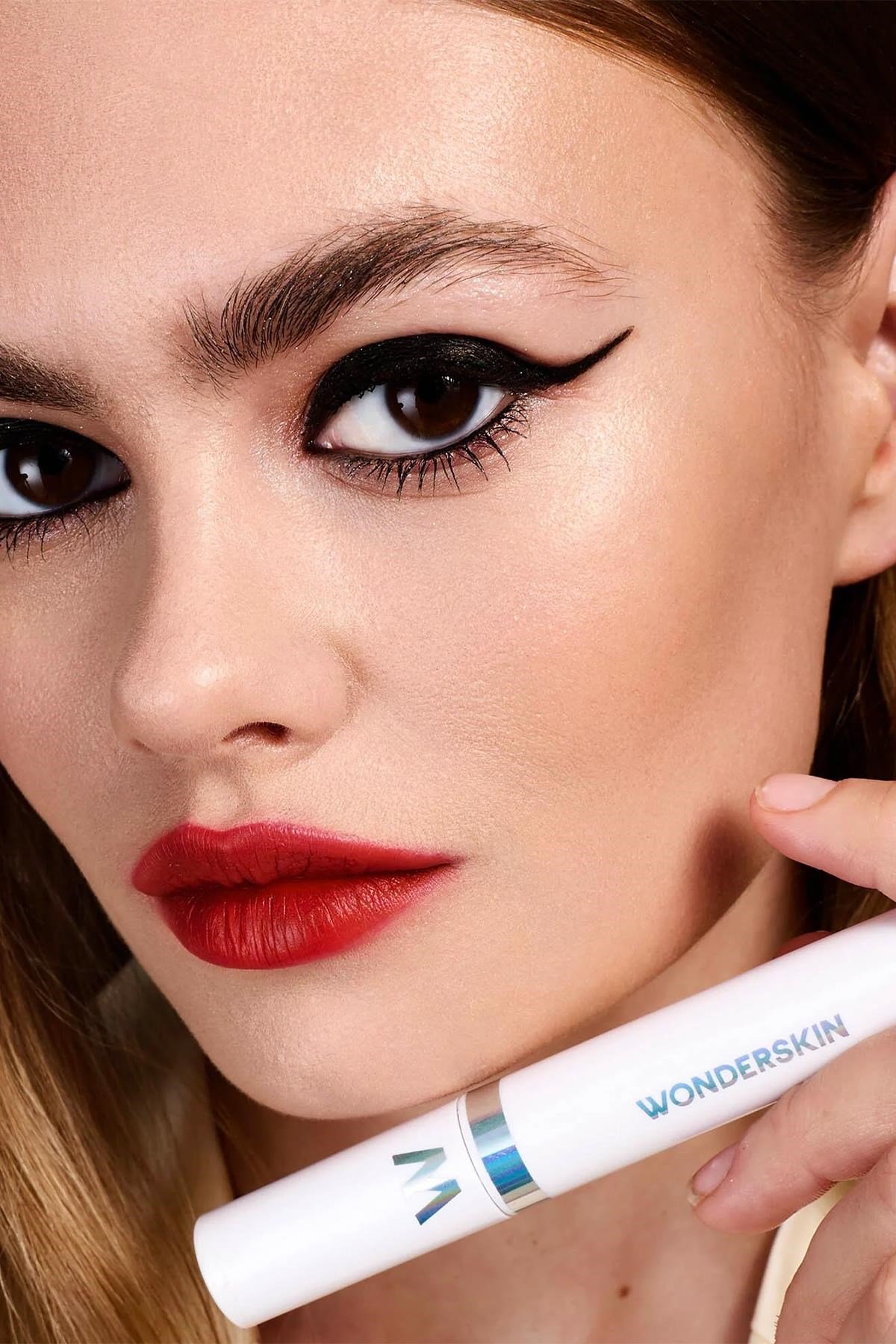 Wonderskin Uzun Süre Kalıcı Renkli Dudak Maskesi Playful 4ML