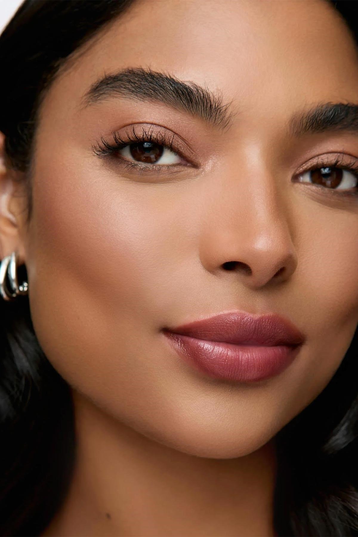 Wonderskin Uzun Süre Kalıcı Renkli Dudak Maskesi Demure 4ML