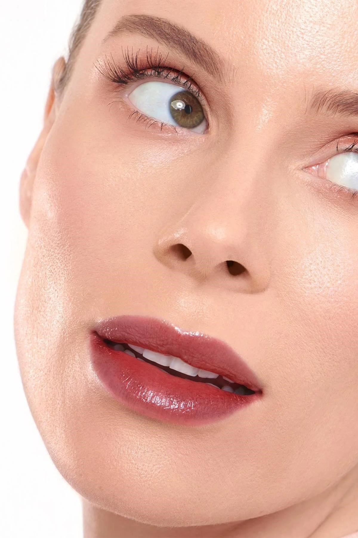 Wonderskin Uzun Süre Kalıcı Renkli Dudak Maskesi Lovely 4ML