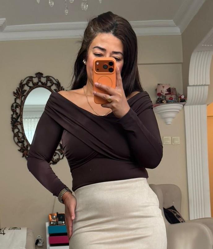Selin Bluz Acı Kahve