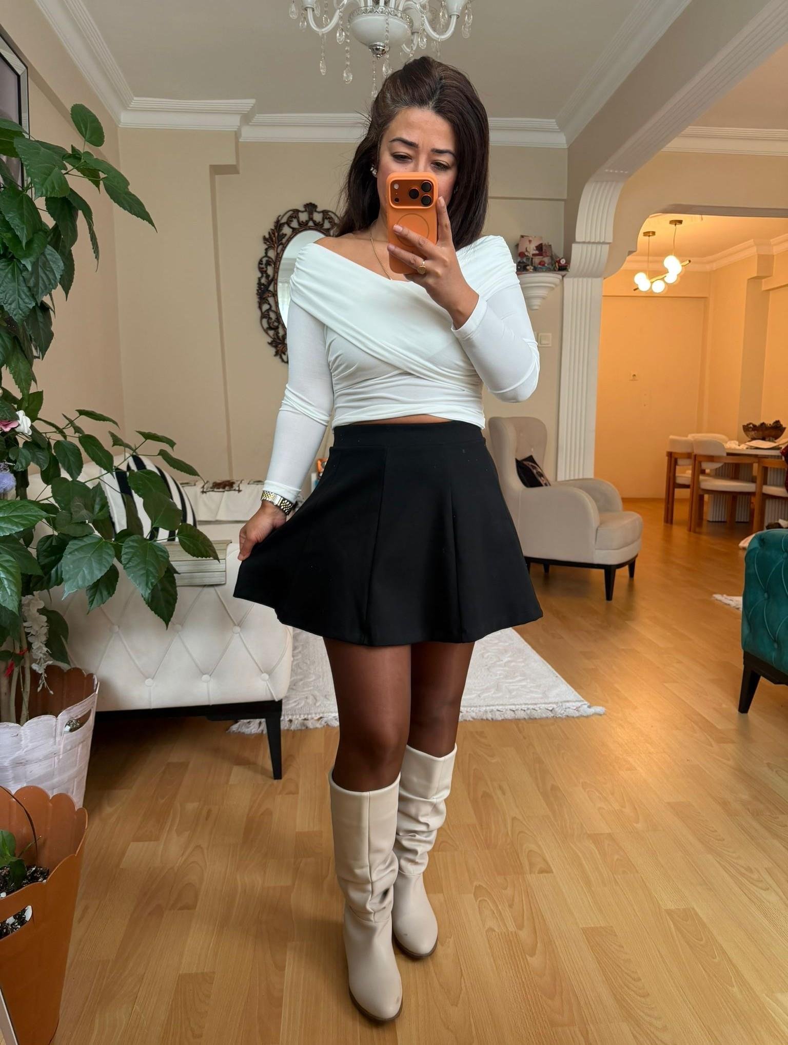 Siyah Çelik Etek