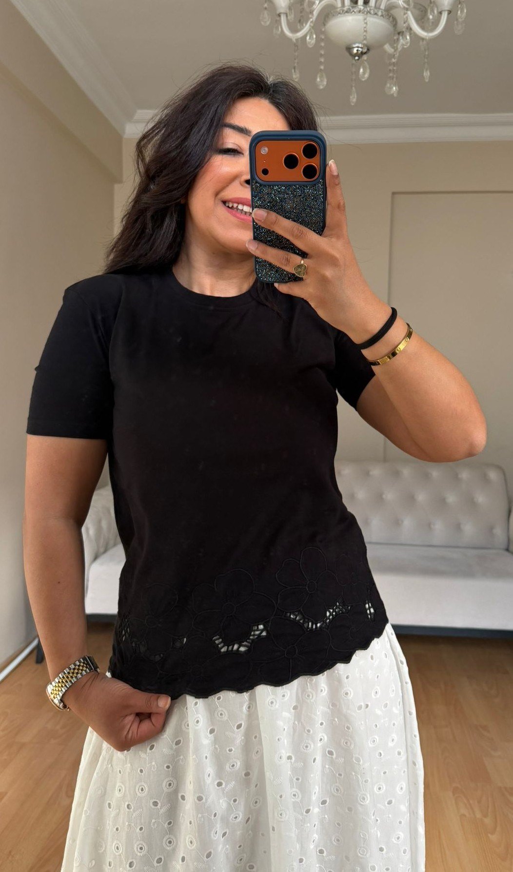 Siyah Nakışlı Fit Kalıp Tişört